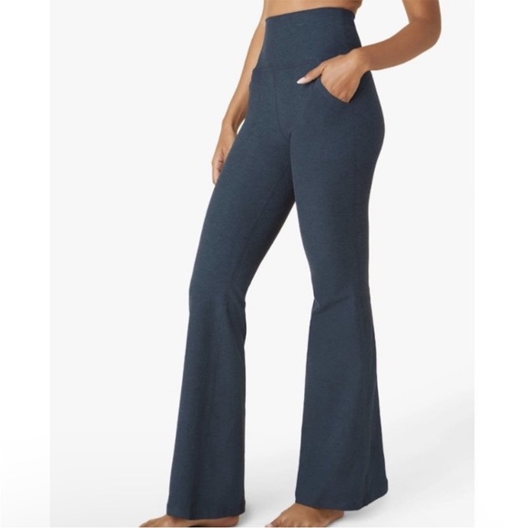 Beyond Yoga Spacedye All Day Flare High Waisted Pant Nocturnal Navy Size S B26 - Picture 1 of 9